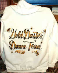 airbrush lettering on fleece jacket